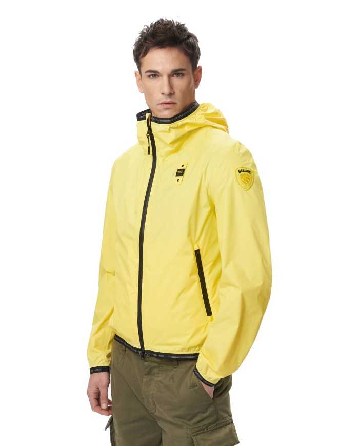 giacca a vento iris giallo da uomo con logo e scudo logata | BLAUER
