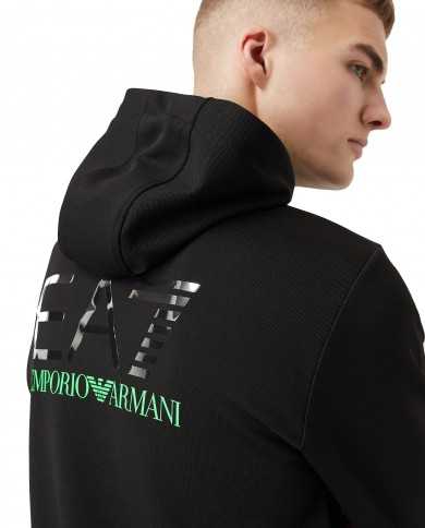 felpa nera a uomo con interno verde fluo e logo con scritta | EA7