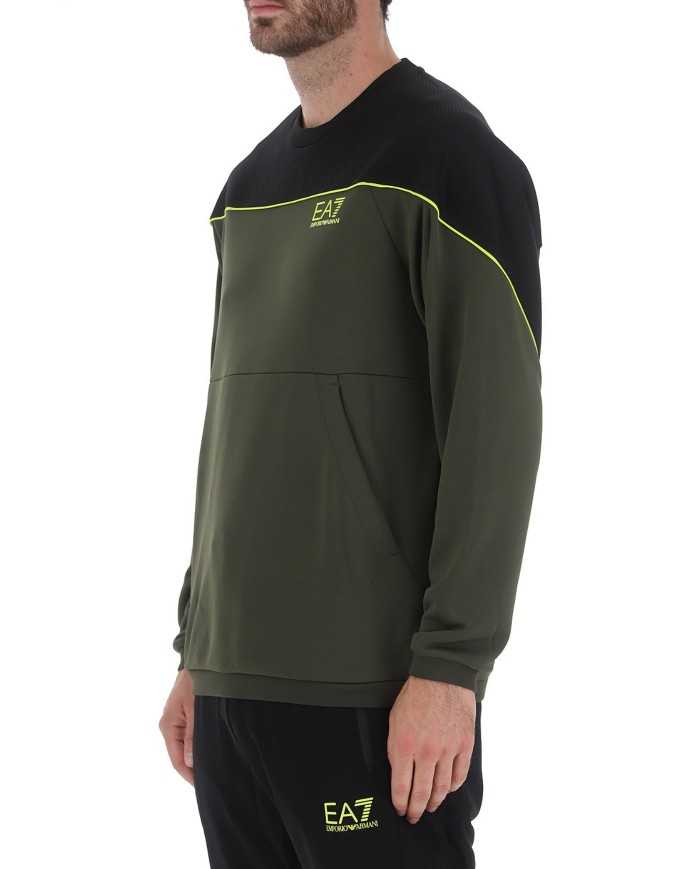 felpa forest night da uomo con dettagli stripes e logo | EA7 felpa forest night da uomo con dettagli stripes e logo | EA7