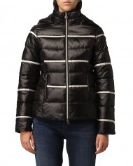 piumino nero da donna con stripes sottili e logo | EA7 piumino nero da donna con stripes sottili e logo | EA7