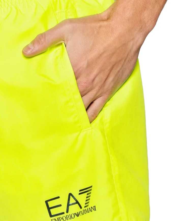 costume mare boxer giallo fluo da uomo con stampa logata | EA7 costume mare boxer giallo fluo da uomo con stampa logata | EA7