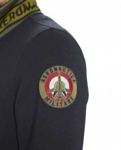 felpa jet black da uomo con patch sul braccio | AERONAUTICA MILITARE