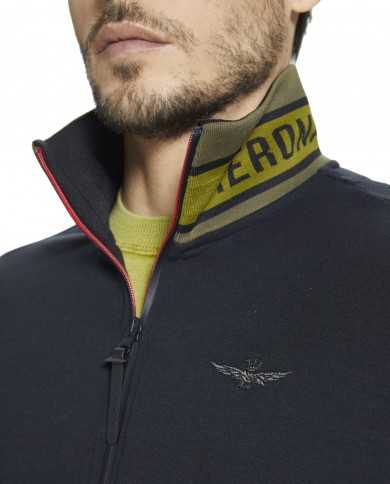 felpa jet black da uomo con patch sul braccio | AERONAUTICA MILITARE