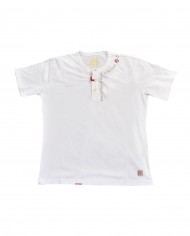 t-shirt bianca da uomo con dettagli ricamati e bottoni | BOB t-shirt bianca da uomo con dettagli ricamati e bottoni | BOB