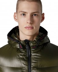 piumino verde fogliame da uomo con logo patch | PEUTEREY piumino verde fogliame da uomo con logo patch | PEUTEREY