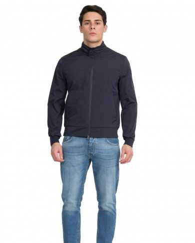 giacca impermeabile deep blue con colletto alto e bottoni | MUSEUM giacca impermeabile deep blue con colletto alto e bottoni | MUSEUM