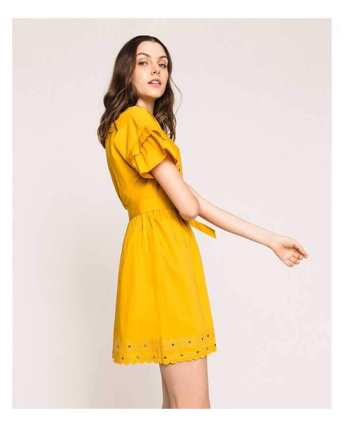 Abito giallo donna con ricami a fili e profili smerlati | TWINSET Abito giallo donna con ricami a fili e profili smerlati | TWINSET