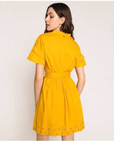 Abito giallo donna con ricami a fili e profili smerlati | TWINSET Abito giallo donna con ricami a fili e profili smerlati | TWINSET