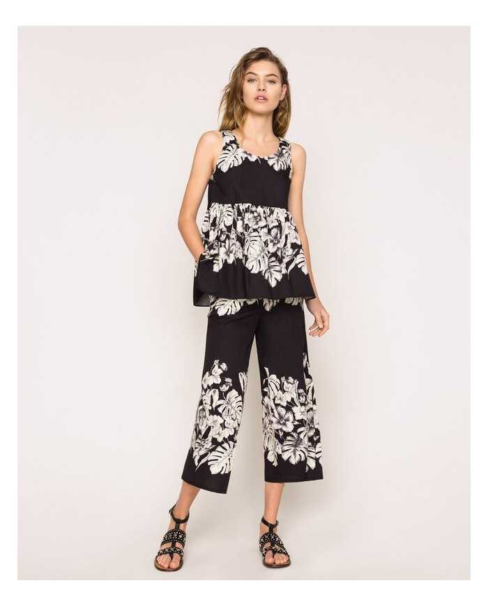 Pantaloni cropped ampi grafico nero donna con stampa a fiori | TWINSET Pantaloni cropped ampi grafico nero donna con stampa a fiori | TWINSET