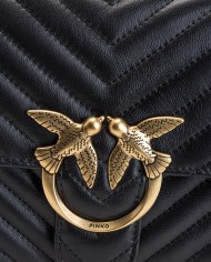 borsa nera donna con motivo chevron e fibbia logata in metallo | PINKO borsa nera donna con motivo chevron e fibbia logata in metallo | PINKO