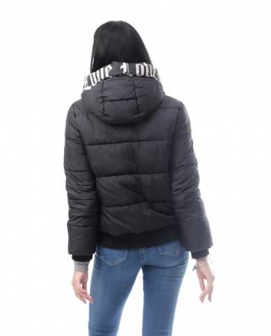 piumino celeste da donna con collo alto e logo gotico | LOVE MOSCHINO