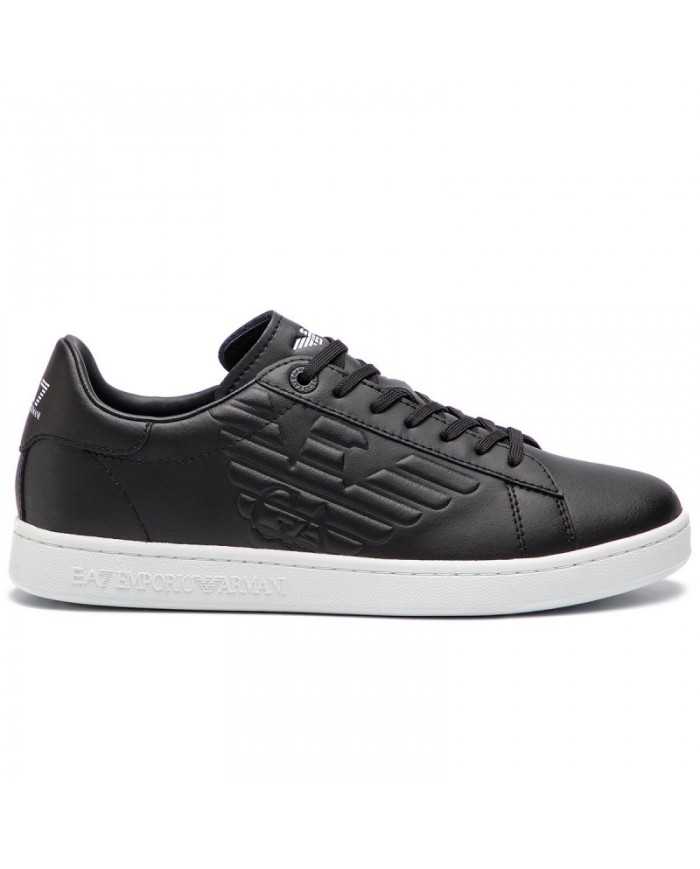 sneakers nere da uomo con suola bianca e maxi logo in rilievo | EA7 sneakers nere da uomo con suola bianca e maxi logo in rilievo | EA7