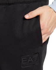 pantalone tuta nera da uomo con logo patch stampato in tono | EA7 pantalone tuta nera da uomo con logo patch stampato in tono | EA7