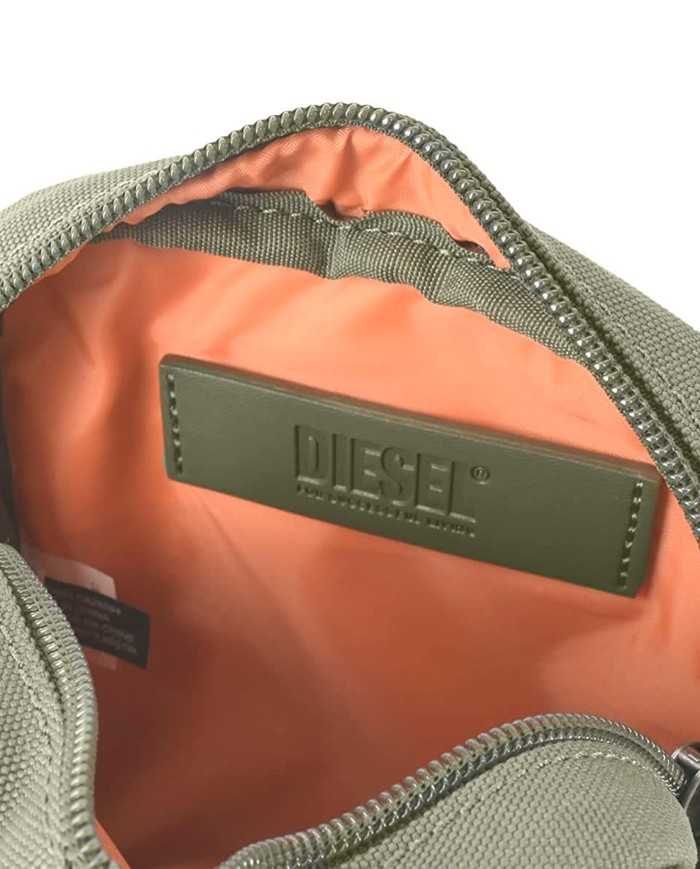 tracolla verde da uomo con patch ricamata con logo D | DIESEL tracolla verde da uomo con patch ricamata con logo D | DIESEL