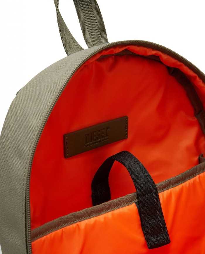 zaino verde da uomo con logo ricamato davanti | DIESEL zaino verde da uomo con logo ricamato davanti | DIESEL