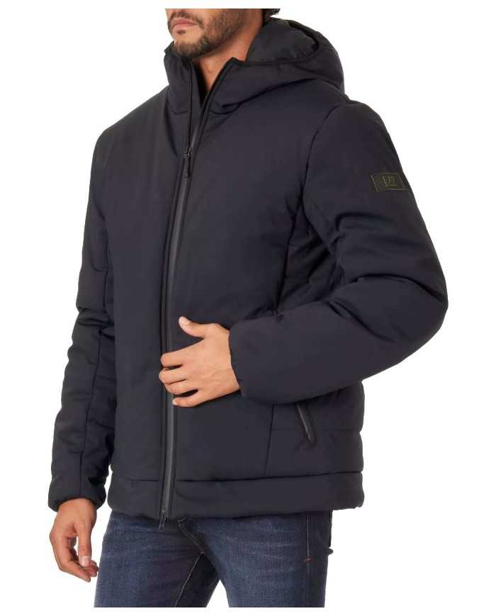 Giacca nera uomo impermeabile e idrorepellente con logo | EA7 Giacca nera uomo impermeabile e idrorepellente con logo | EA7