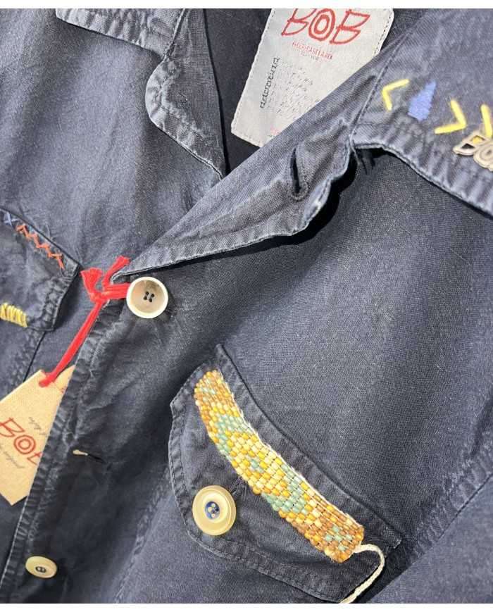 giacca notte da uomo con dettagli ricamati e stemma logato | BOB giacca notte da uomo con dettagli ricamati e stemma logato | BOB