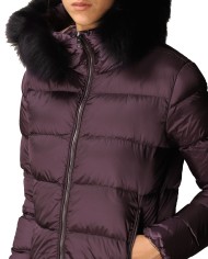 piumino blackberry da uomo con pelliccia folta su cappuccio | MUSEUM piumino blackberry da uomo con pelliccia folta su cappuccio | MUSEUM