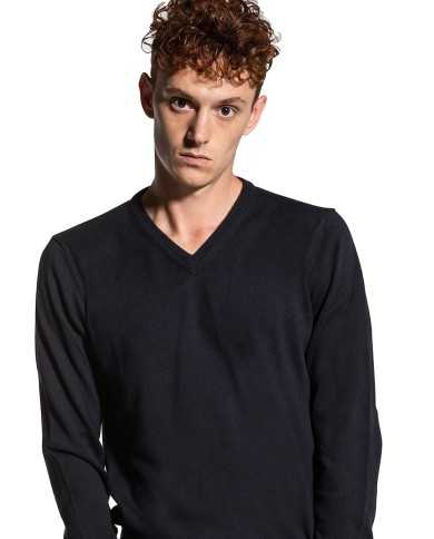 maglia blue grafite da uomo con logo ricamato sul fondo | PEUTEREY