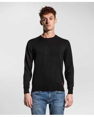 maglia nero da uomo con logo ricamo in contrasto | PEUTEREY