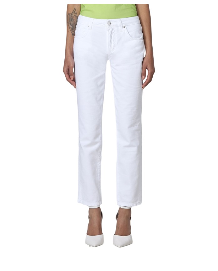 jeans slim bianchi da donna con bottone a vista e zip