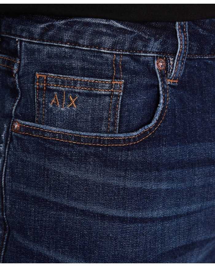 bermuda indigo denim da uomo con loghi ricamo | ARMANI EXCHANGE