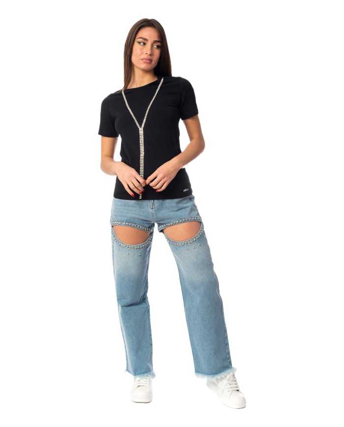 t-shirt nera da donna con targhetta sotto e collana in strass | GAELLE t-shirt nera da donna con targhetta sotto e collana in strass | GAELLE