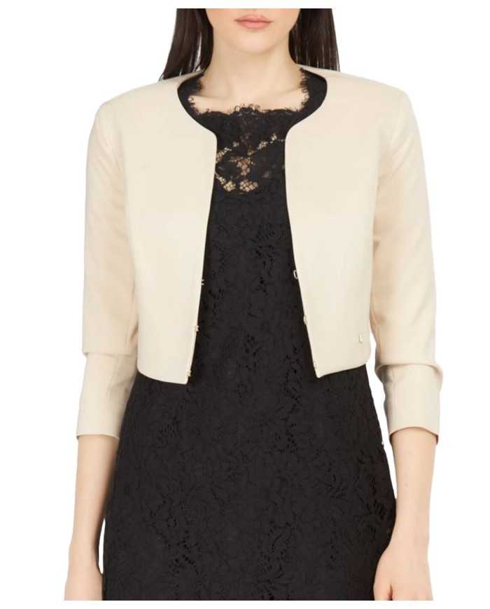 giacca cropped sabbia chiaro da donna con stemma logato | KOCCA giacca cropped sabbia chiaro da donna con stemma logato | KOCCA