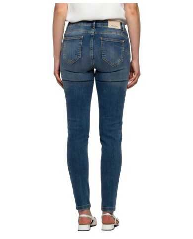 jeans slim denim chiaro da donna con tasche | KOCCA jeans slim denim chiaro da donna con tasche | KOCCA