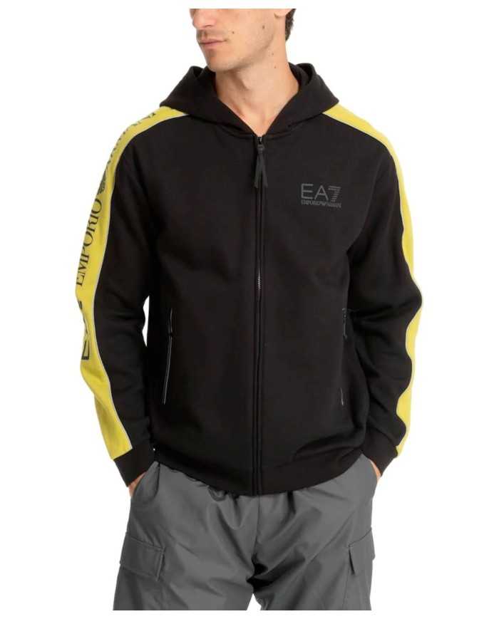 felpa nera da uomo logato davanti e striscia in contrasto | EA7