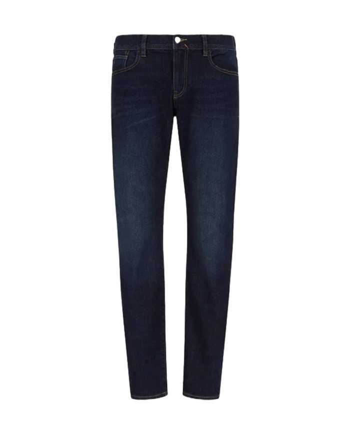 jeans indigo da uomo con salpa ed etichetta su retro | ARMANI EXCHANGE jeans indigo da uomo con salpa ed etichetta su retro | ARMANI EXCHANGE