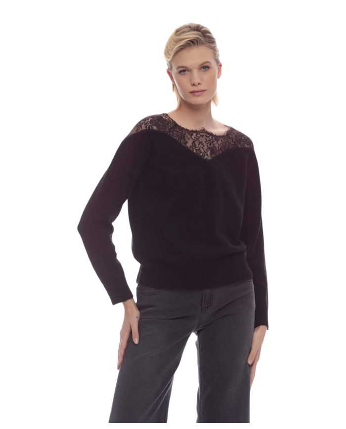 maglia nera da donna con inserto in pizzo su parte superiore | KOCCA maglia nera da donna con inserto in pizzo su parte superiore | KOCCA