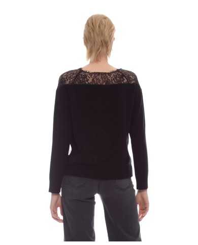 maglia nera da donna con inserto in pizzo su parte superiore | KOCCA maglia nera da donna con inserto in pizzo su parte superiore | KOCCA
