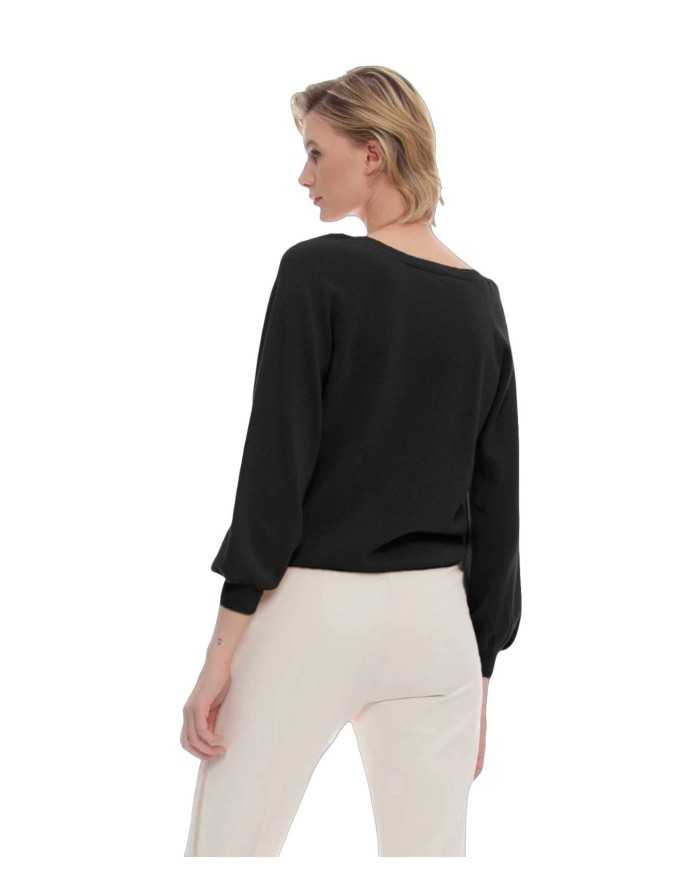 maglia nera da donna con maniche arricciate e blusanti a coste | KOCCA