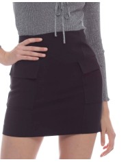 gonna corta nero da donna con tasche laterali | KOCCA