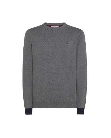 Maglia grigio medio da uomo con TOPPE su manica e LOGO RICAMO | SUN68 Maglia grigio medio da uomo con TOPPE su manica e LOGO RICAMO | SUN68