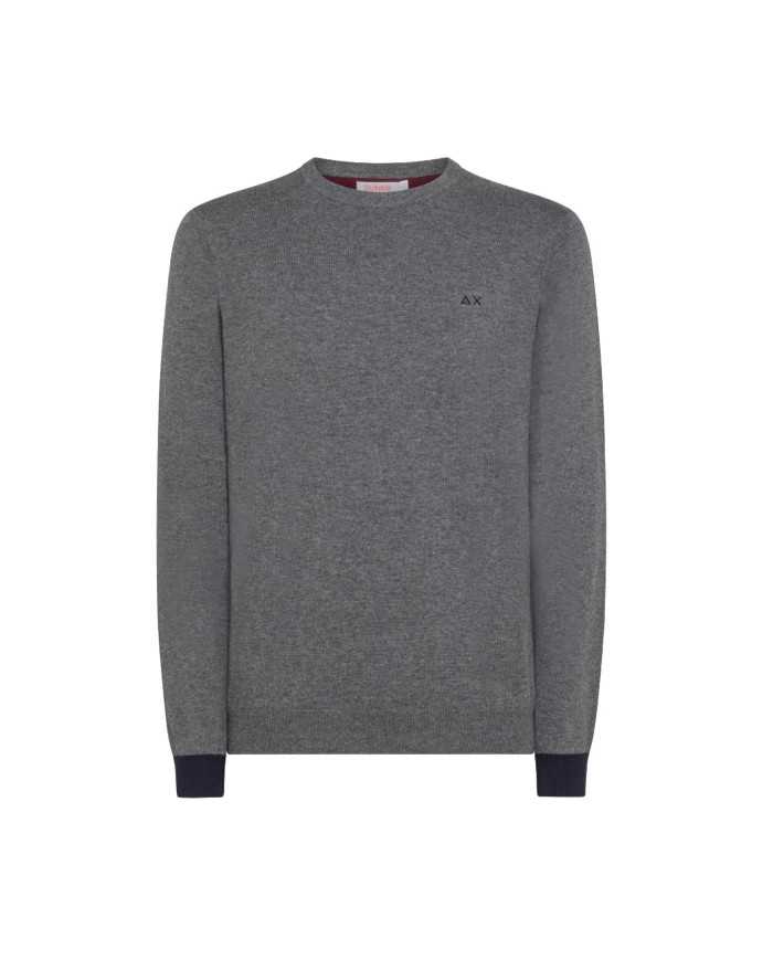 Maglia grigio medio da uomo con TOPPE su manica e LOGO RICAMO | SUN68 Maglia grigio medio da uomo con TOPPE su manica e LOGO RICAMO | SUN68