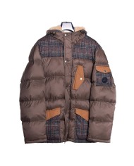 piumino noce uomo con DETTAGLI A QUADRI e PATCH LOGATA su manica | BOB piumino noce uomo con DETTAGLI A QUADRI e PATCH LOGATA su manica | BOB