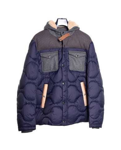 piumino blu da uomo con PATCH LOGATA su manica | BOB piumino blu da uomo con PATCH LOGATA su manica | BOB