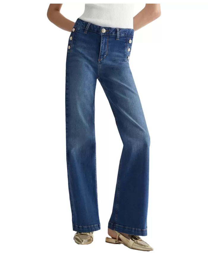 Jeans donna denim blu con gamba flare e bottoni gioiello | LIU JO Jeans donna denim blu con gamba flare e bottoni gioiello | LIU JO