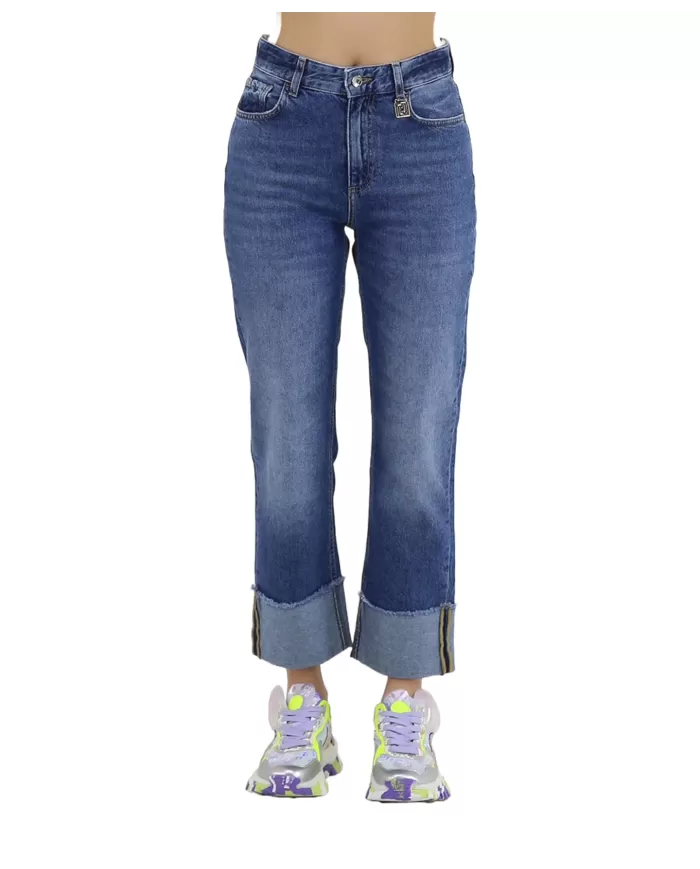 Jeans donna denim blu tagliato a vivo e logo argentato | LIU JO Jeans donna denim blu tagliato a vivo e logo argentato | LIU JO