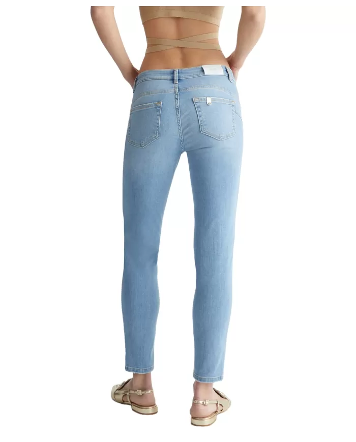 Jeans donna denim blu con logo su salpa e in metallo su retro | LIU JO
