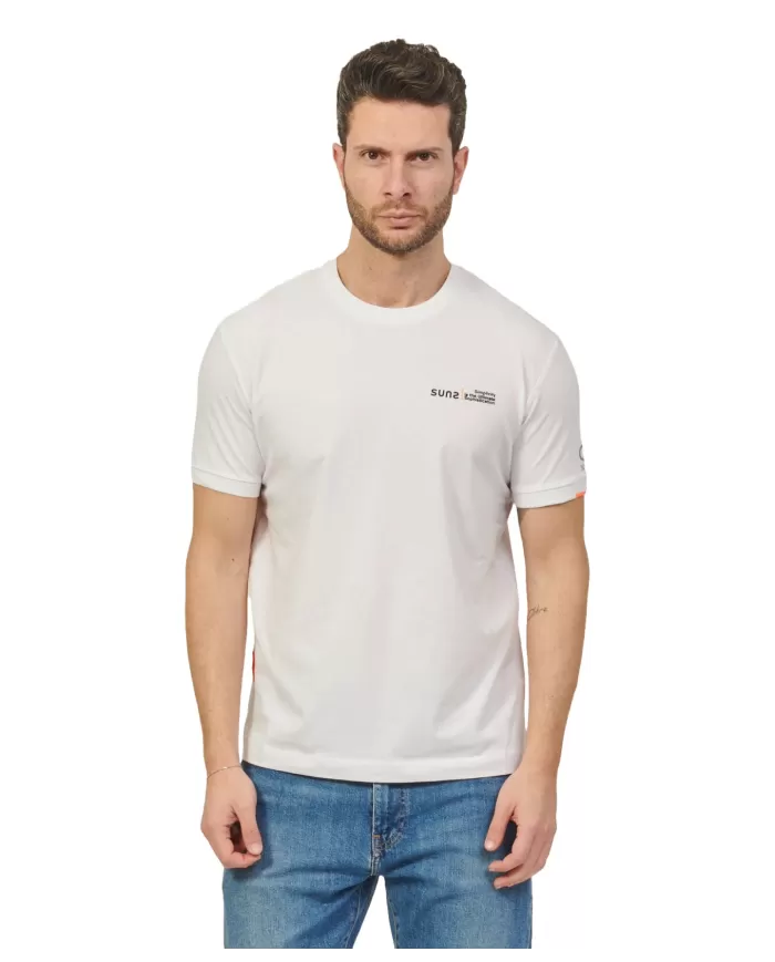 T-shirt uomo bianca con logo su manica sinistra | SUNS T-shirt uomo bianca con logo su manica sinistra | SUNS