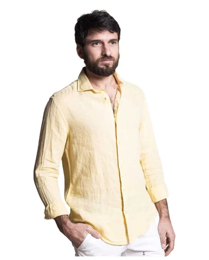 camicia slim gialla da uomo in lino con colletto francese | IMPURE camicia slim gialla da uomo in lino con colletto francese | IMPURE