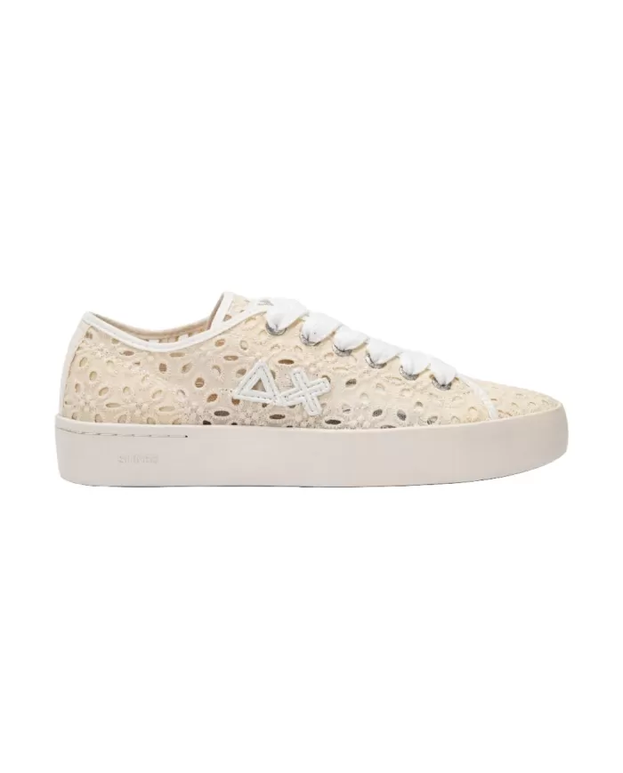 sneakers in pizzo bianco panna con logo ricamo stile patch | SUN68 sneakers in pizzo bianco panna con logo ricamo stile patch | SUN68