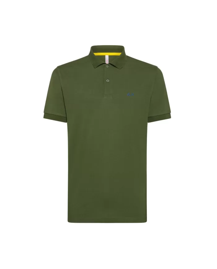 polo verde scuro da uomo con logo ricamato sul petto | SUN68 polo verde scuro da uomo con logo ricamato sul petto | SUN68