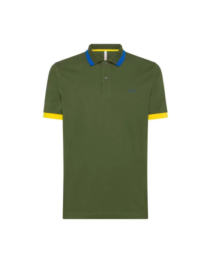 polo verde scuro da uomo con dettagli stripes e logo ricamato | SUN68 polo verde scuro da uomo con dettagli stripes e logo ricamato | SUN68