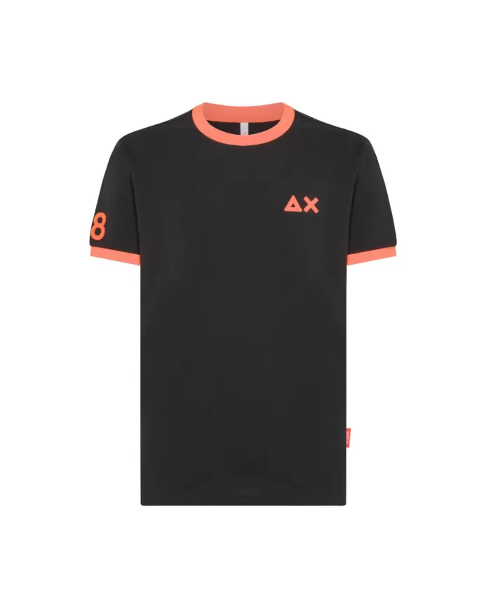 t-shirt nera da uomo con maxi ricamo logo e 68 ricamato | SUN68 t-shirt nera da uomo con maxi ricamo logo e 68 ricamato | SUN68