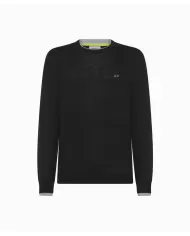 Maglia uomo nera in lana con dettagli su bordi K44125| SUN68