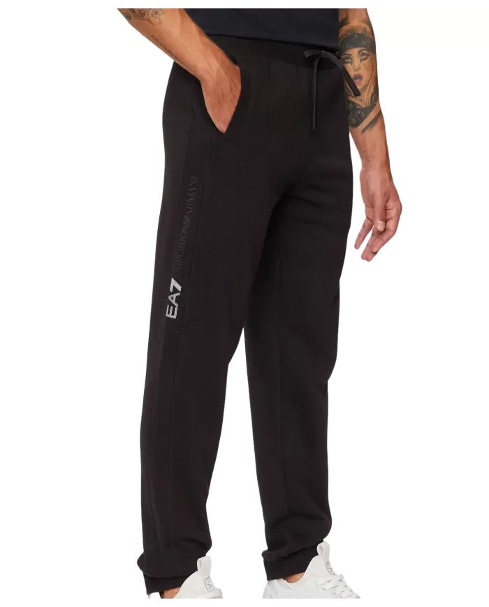 Pantalone uomo slim nero in cotone con stampa logata 6DPP58 PJVTZ| EA7 Pantalone uomo slim nero in cotone con stampa logata 6DPP58 PJVTZ| EA7